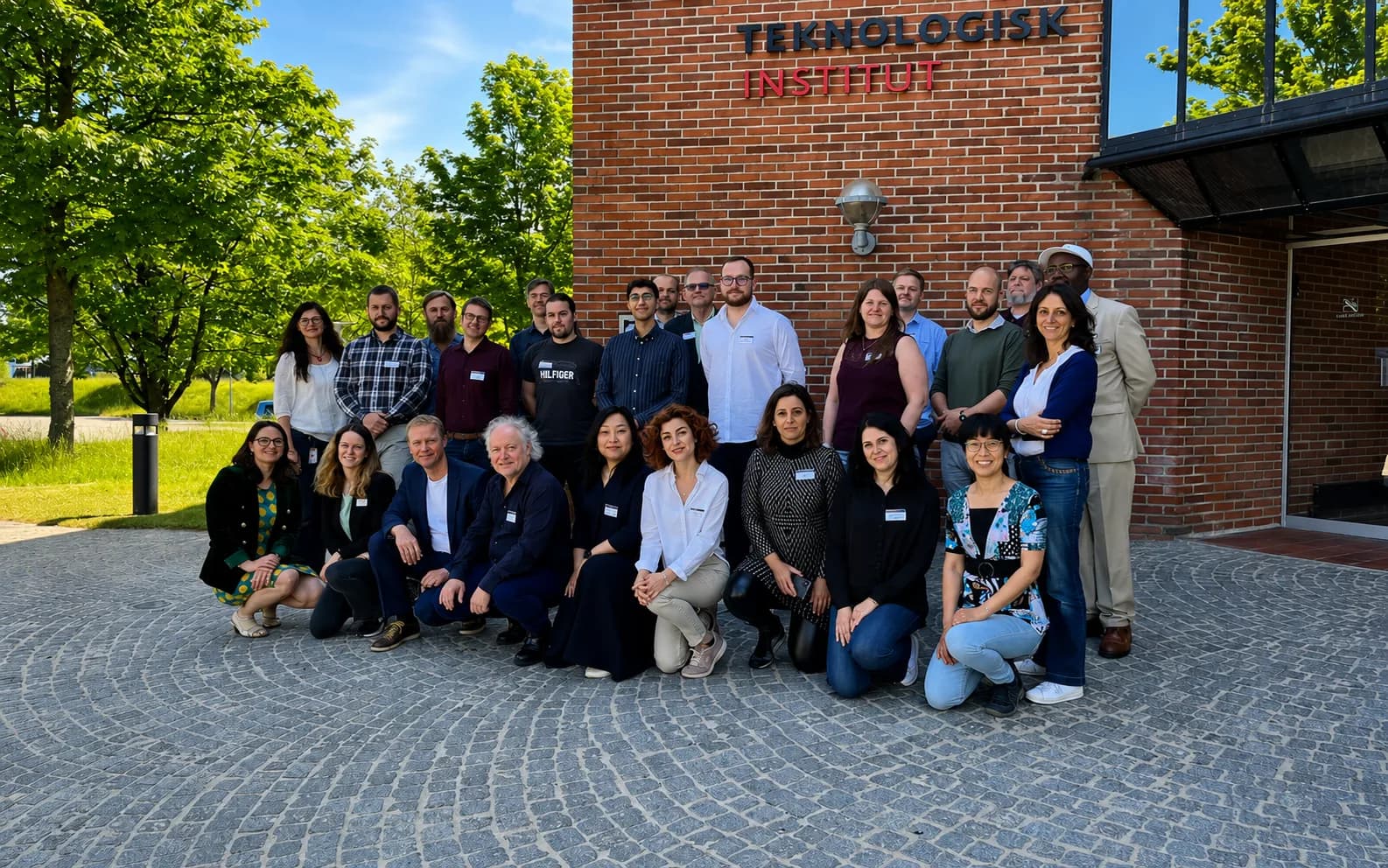 The ZEST consortium project team outside the Teknologisk Institut building at the project launch.